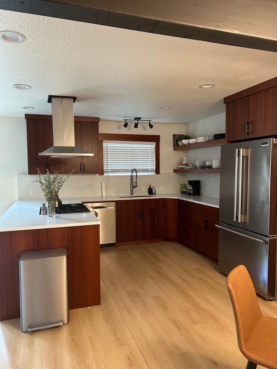 Clean Sweep Services Portland Oregon — modern kitchen recurring clean portland